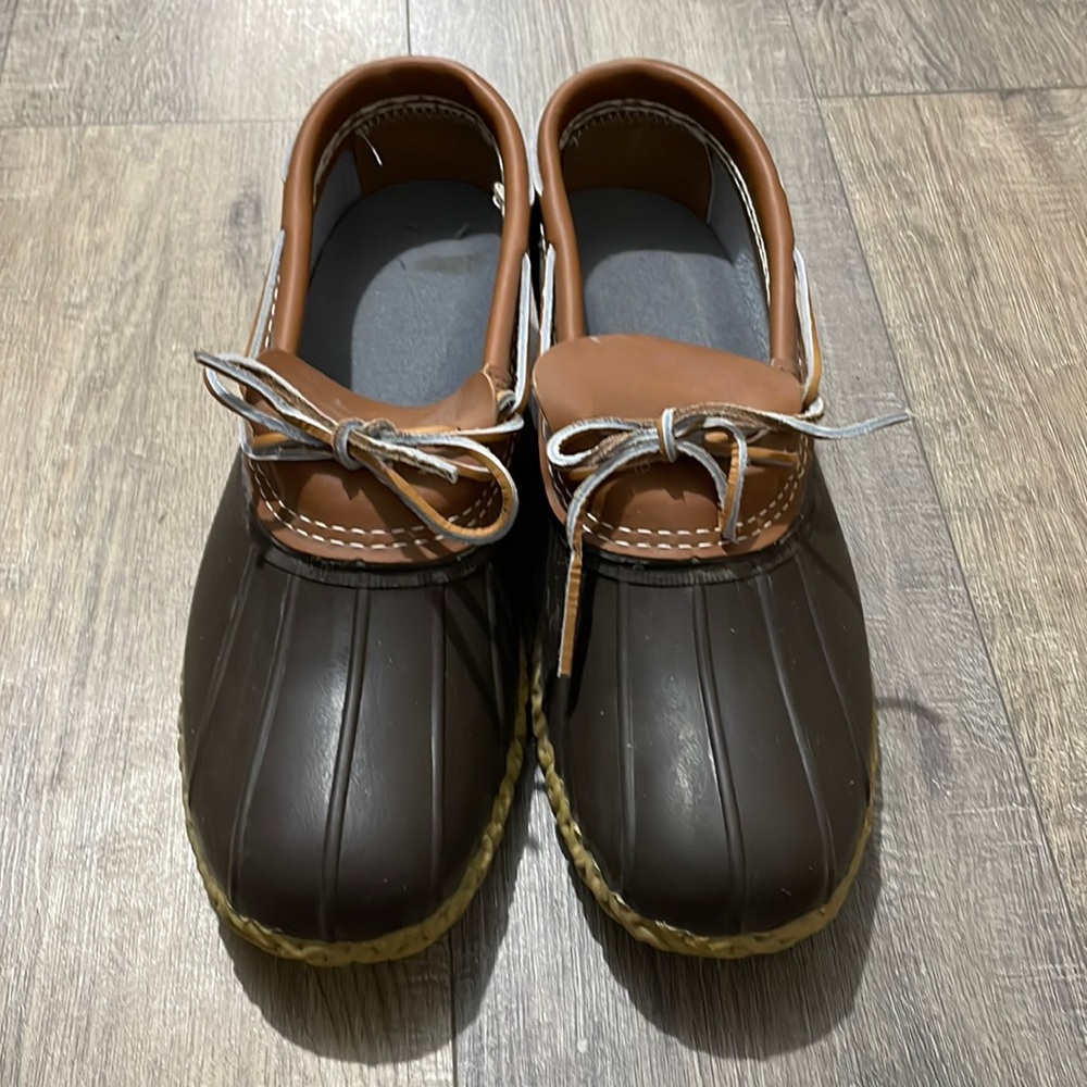 **ONLY WORN ONCE**LL Bean clogs/shoes